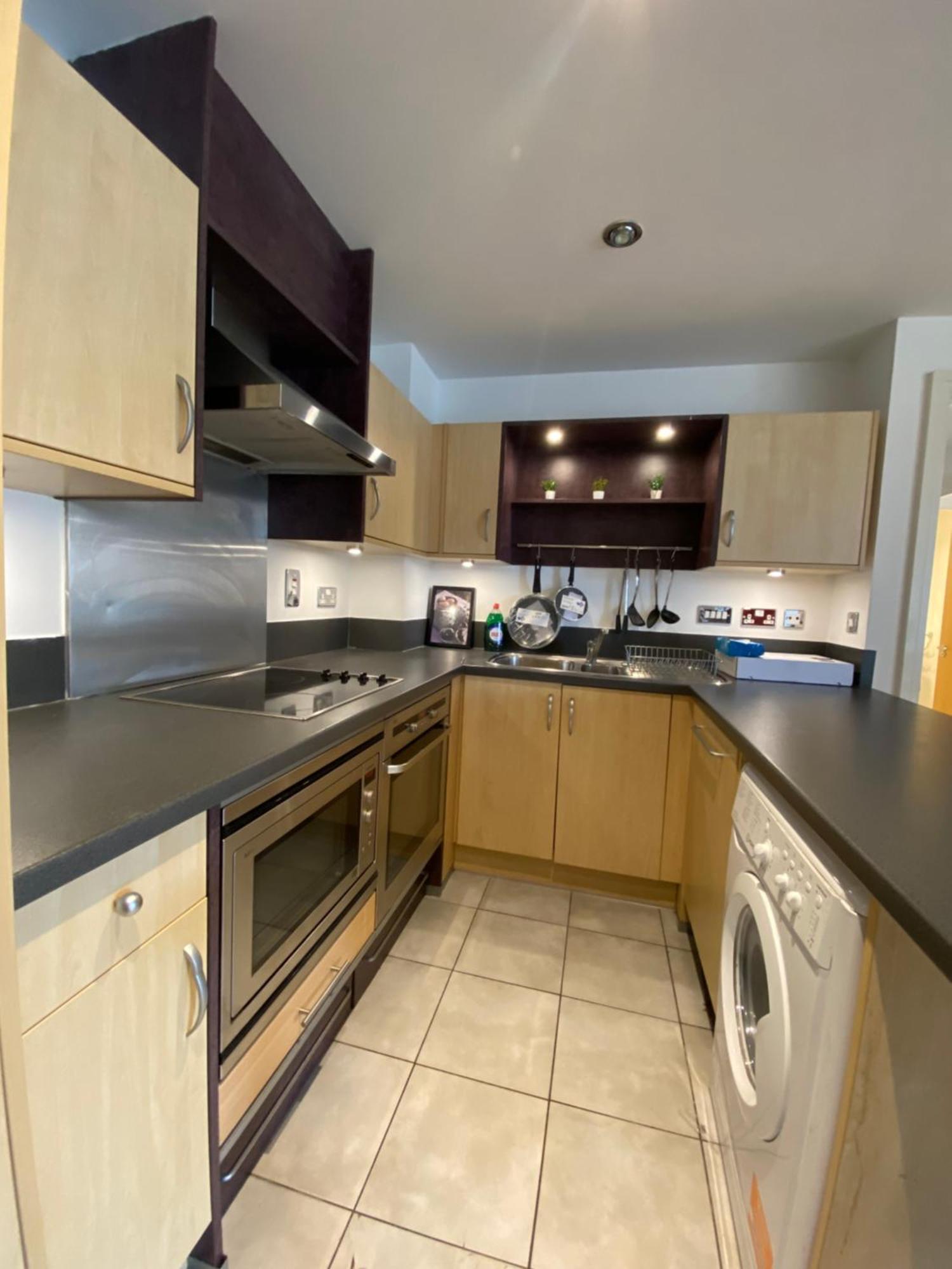 2 Bedroom Flat In Riverside West Londra Esterno foto